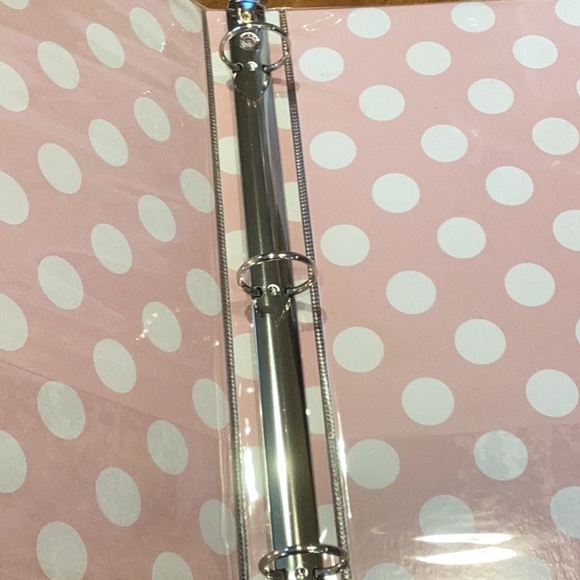 Set of one Studio C 1” binder and two 2-pocket printed poly folders. - Picture 7 of 9